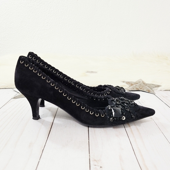 Prada black suede beaded pumps size 35 - Picture 3 of 10
